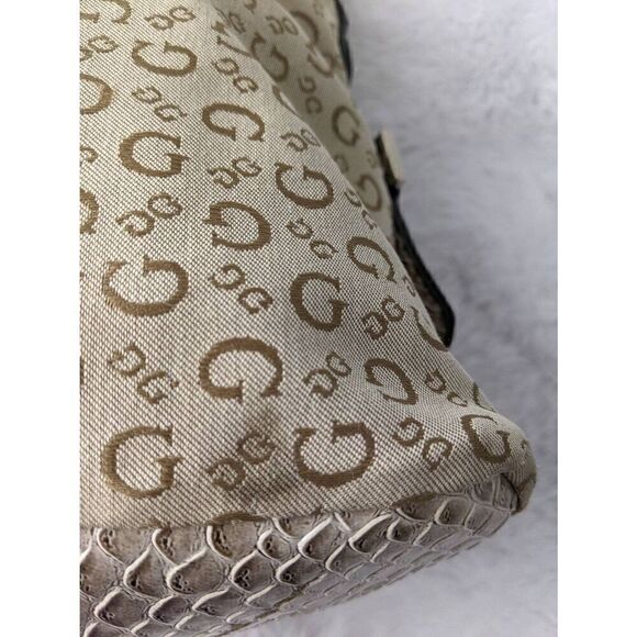 Guess vintage Y2K Beige Monogram Shoulder Purse Fabric Bag W Snake‎ Skin Inserts - Picture 6 of 14